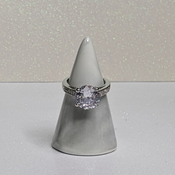 Cubic Zirconia Bling Size 6 Fashion Statement Jewelry Engagement Wedding Ring - Picture 6 of 9